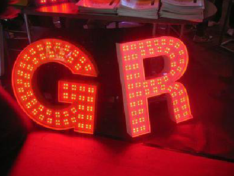 乐平LED发光字常见的安装误区。